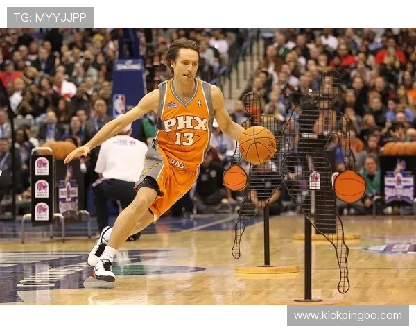 史蒂夫·纳什挑战传统组织者定位 持续利用无球跑动提升进攻节奏