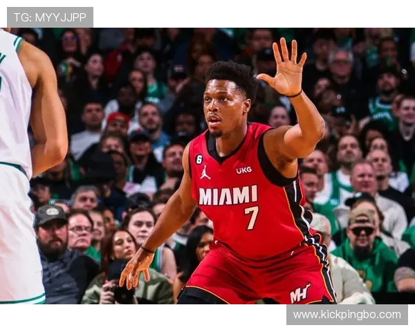 凯尔·洛瑞挡拆效率提升显著 拉开防守助猛龙攻防转换加速