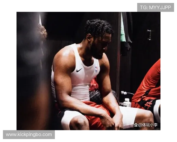 弗拉德·迪瓦茨内线策应优势明显 助队挡拆制造持续得分机会